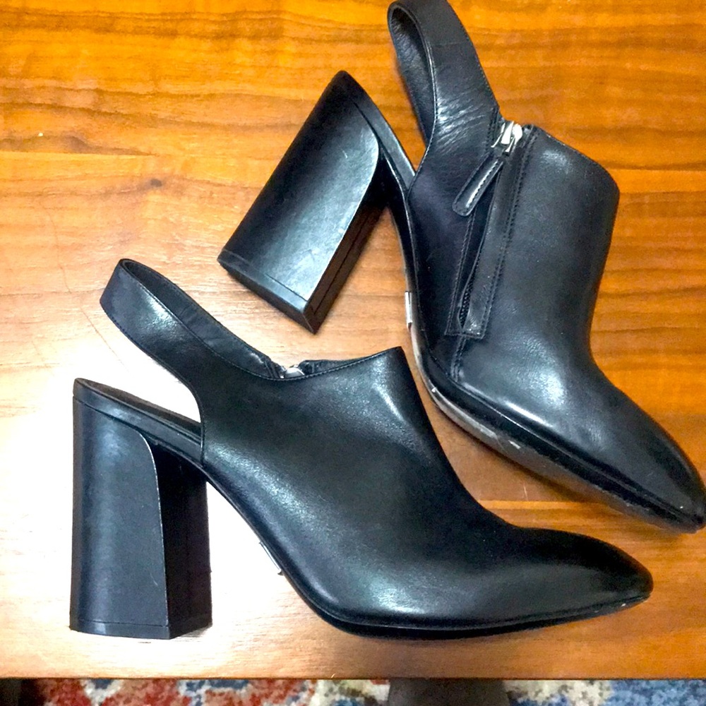 Michael Kors Leather booties